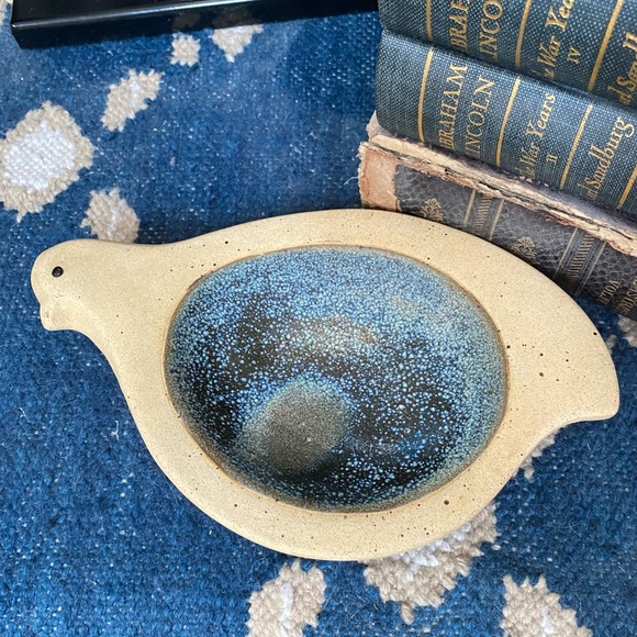Vintage Stoneware Bird Bowl Catchall Dish - Picture 2 of 9